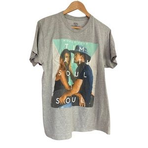 Faith Hill and Tim McGraw band T-shirt world tour Sole2sole gray size large